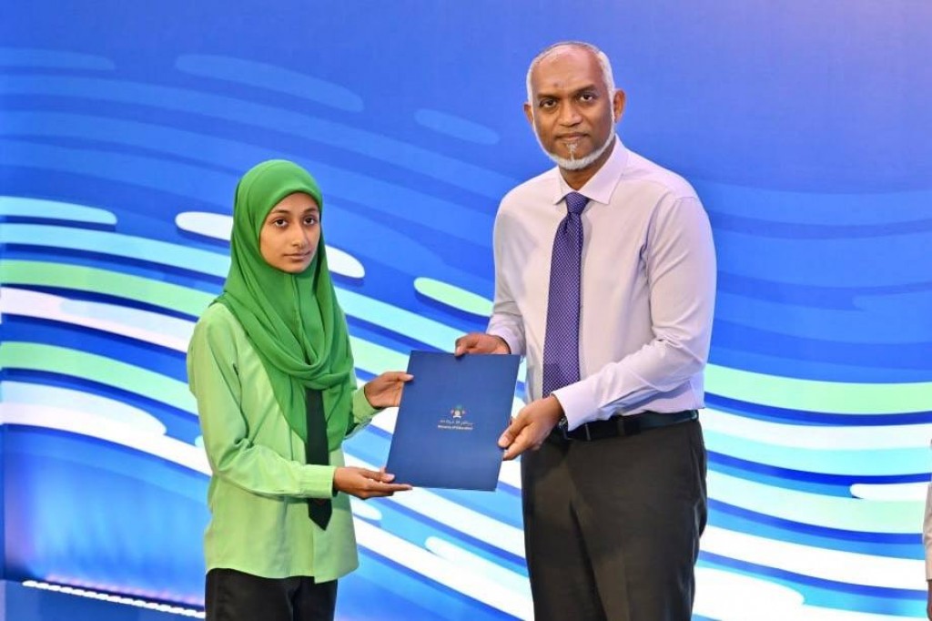 Teacher kan kiyvan beynunvi 135 dharivarakah scholarship havaalukohddhevvaifi