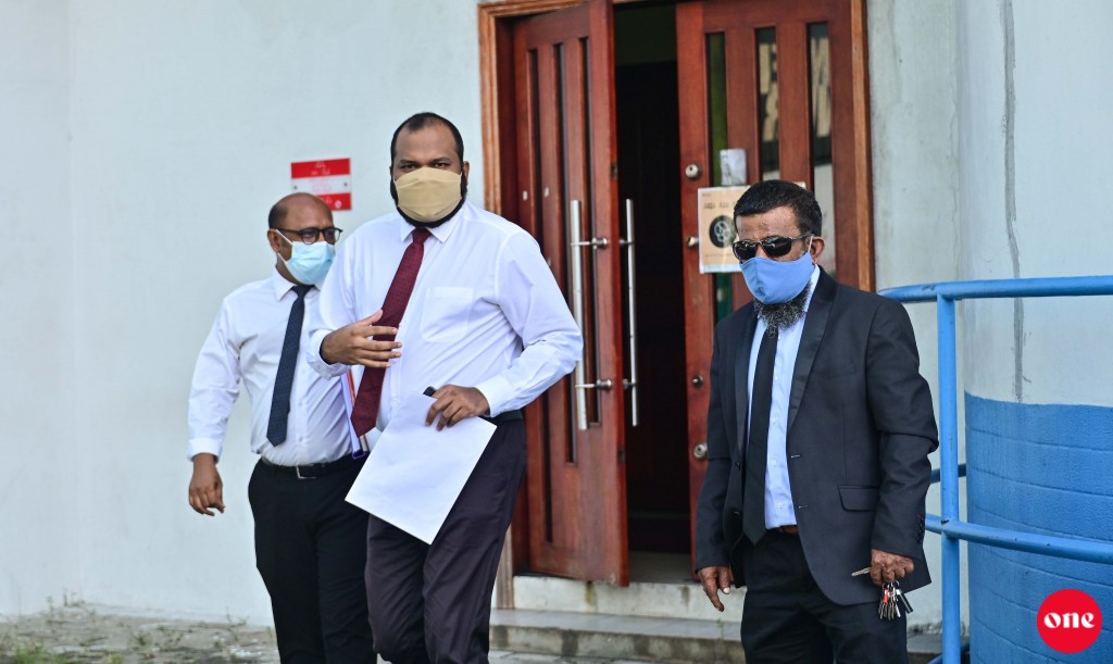 Ingereysi fandiyaarugethakakaa nukulheveyne, vadaigannavaa! javaabudhaareevaanan: Ali Waheed