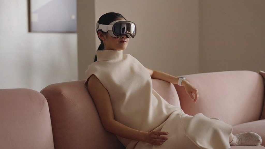 Vision Pro: Apple unveils $3,499 augmented reality headset