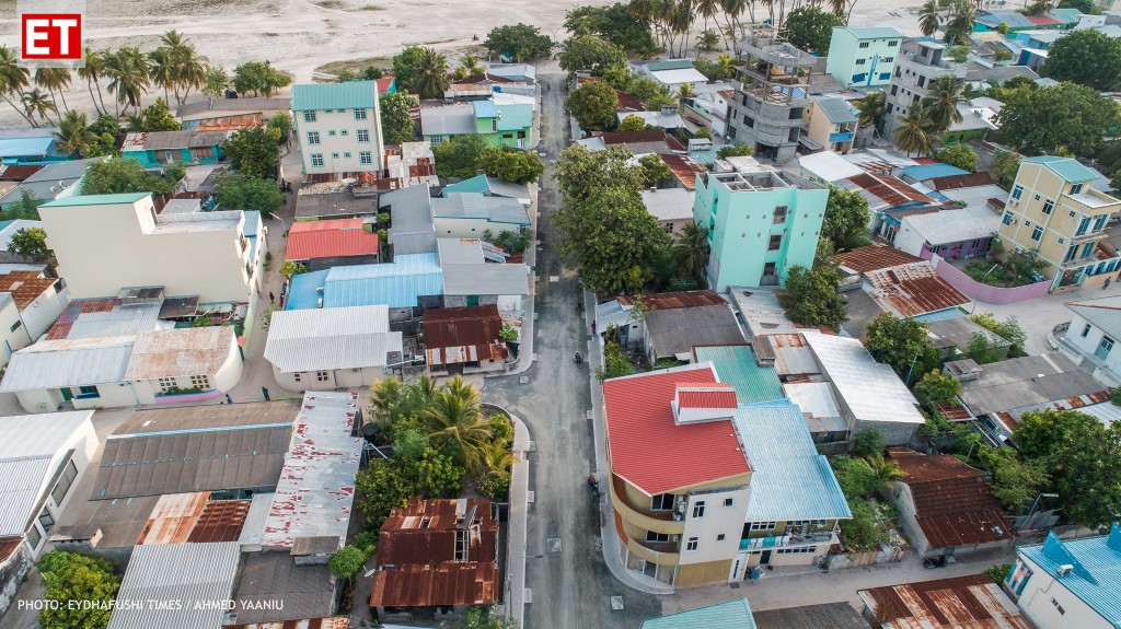Covid case thakeh feni ithuru 4 rasheh monitoring ah
