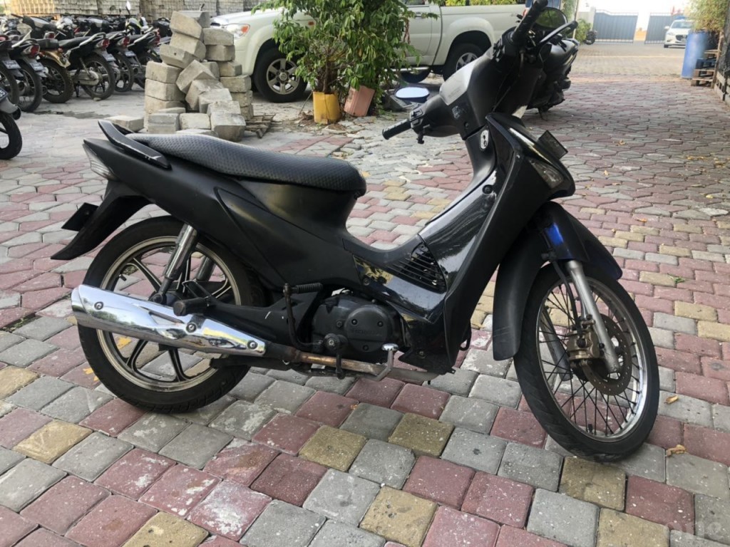 Man arrested with stolen motorcycle