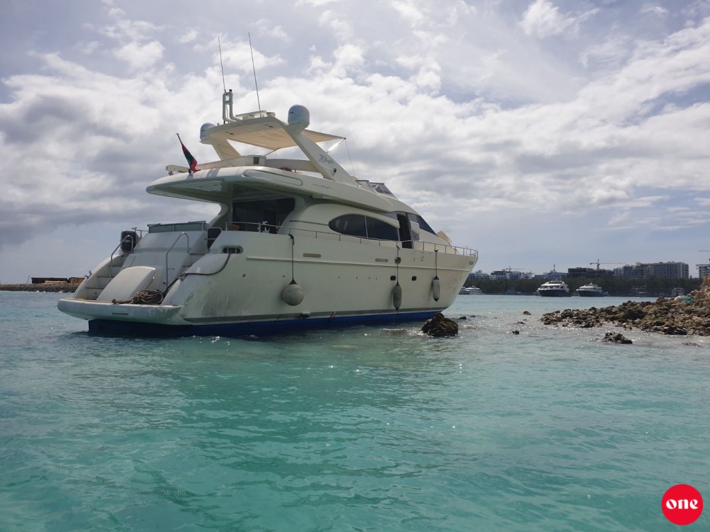 Thilafushin baalaigen ai Jaabiruge Yacht Hulhumale nerumahchah uri hikihjje! Jabir hunnevee yacht gai