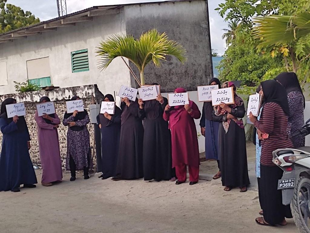 Teacher in hamanuvaathy beleniverin nukume Dhanbidhoo School bandhukohfi