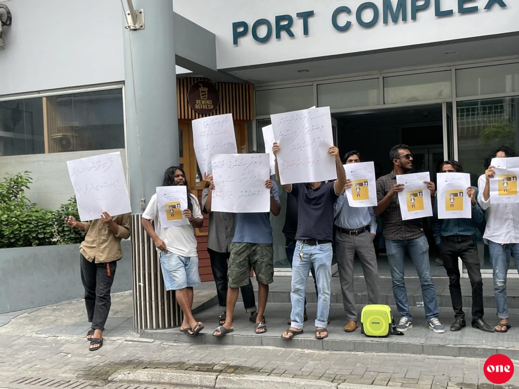 Faisaa nulibeythee Fenaka office kairee muzaaharaakohffi