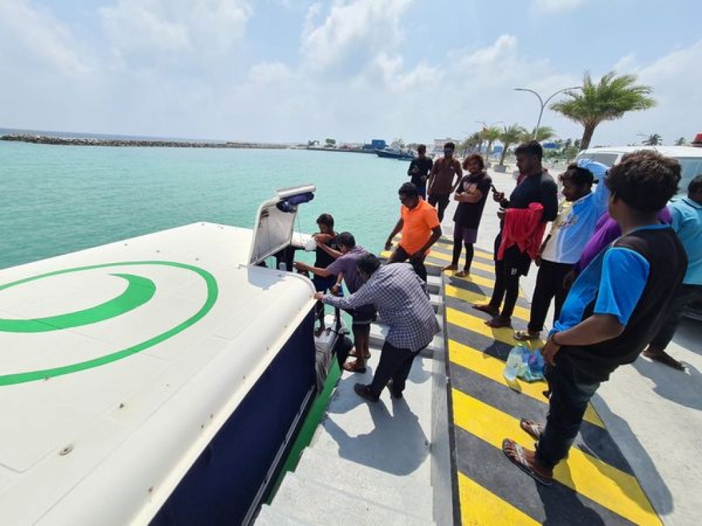 Miyareh hamaladhee meehehge aiy varah bodah zaham kollaifi
