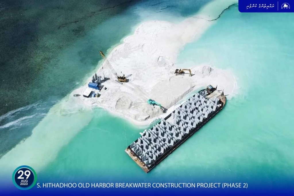 S. Hithadhoo Old Harbour Breakwater Construction Project (Phase 2) well underway: MTCC