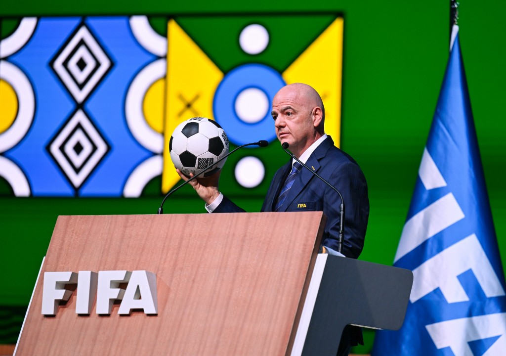 Football calendar ah faadu kiyaathee Infantino ge rahdhu: ''Football adhives kuranvee ithuru''