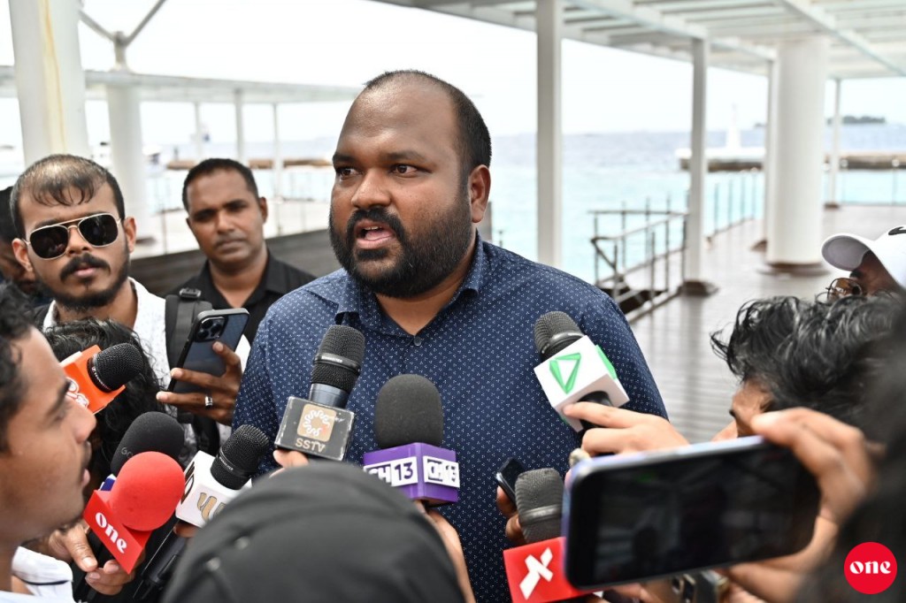 Raees Solih, hiyaanaathuge faisaa eh nunangavaa: Ali Waheed