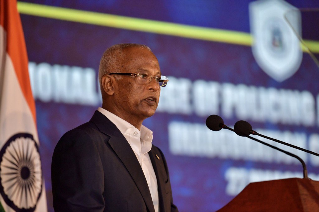 Verikamugai thibee kon baehthoa nubalai India inn ehee vanee seedhaa dhivehinnah: Raees