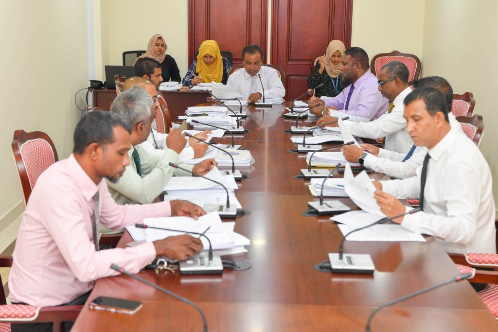 Broadcom in rebroadcast kurumuge gavaaidhah genai badhalaa gulhigen kamaabehey faraaththah committee ah