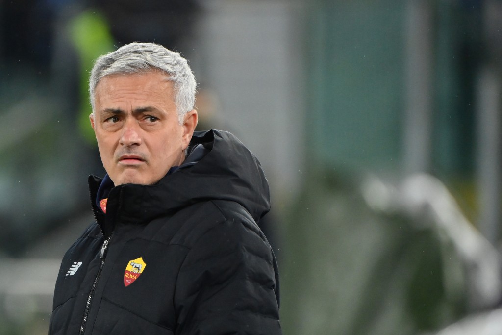 AC Milan 1 vana ah, Mourinho ah bodu bayyakaa eku maayoos kan