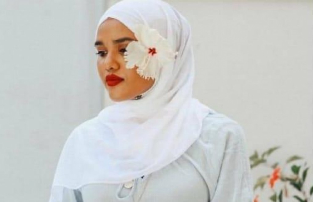Salma maruvi massala thahugeegu kohdheyn edhi fuluhah hushahalhaifi