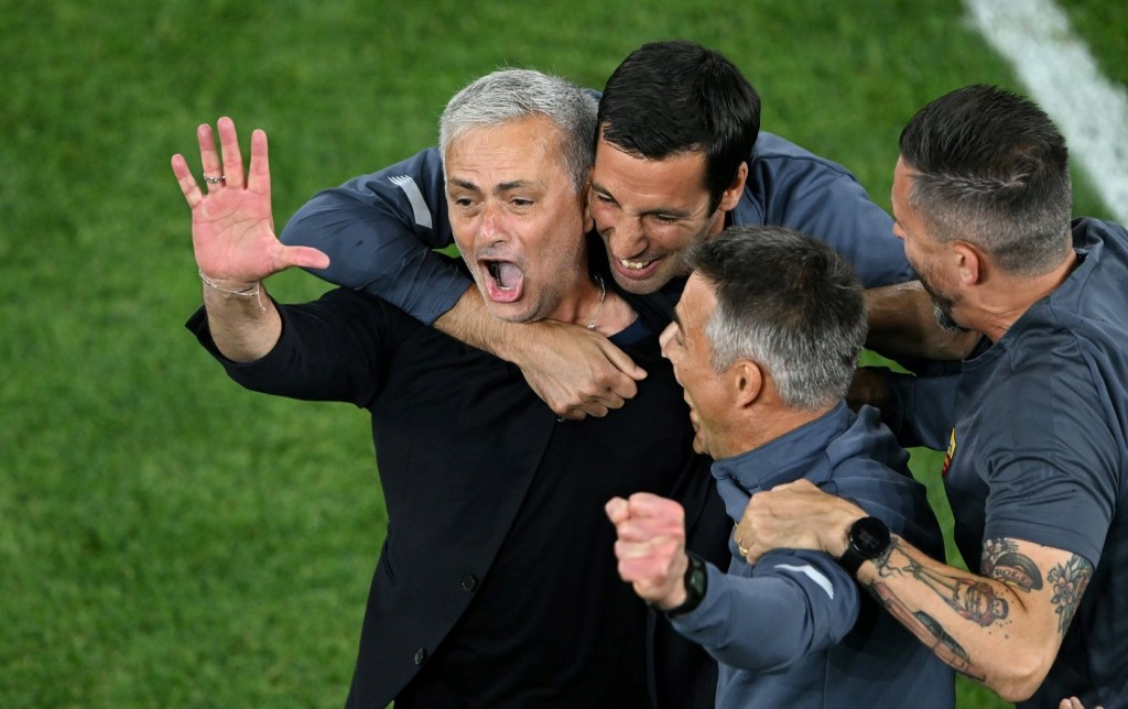 Roma ah hoadhaidhin conference league kaamiyaabee aaeku Mourinho Europe fathaha koffi
