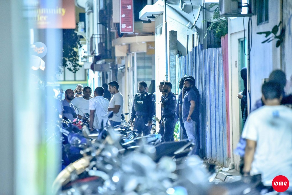 Male ge cafe ehgge therey maaraamaaree eh hingi massala balanee