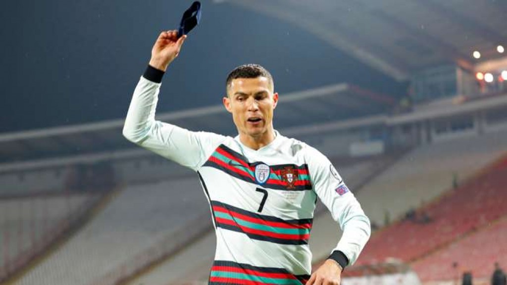 Captain band bimah jahai Ronaldo rathah!