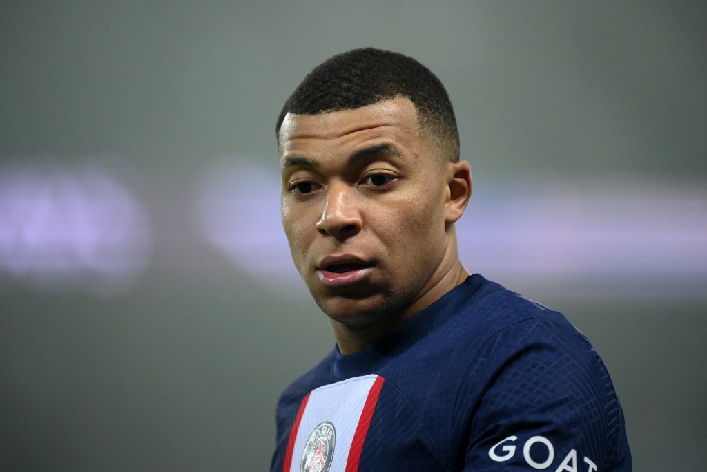 Mbappe ge bahuge hamalaathah PSG ge verinnah!