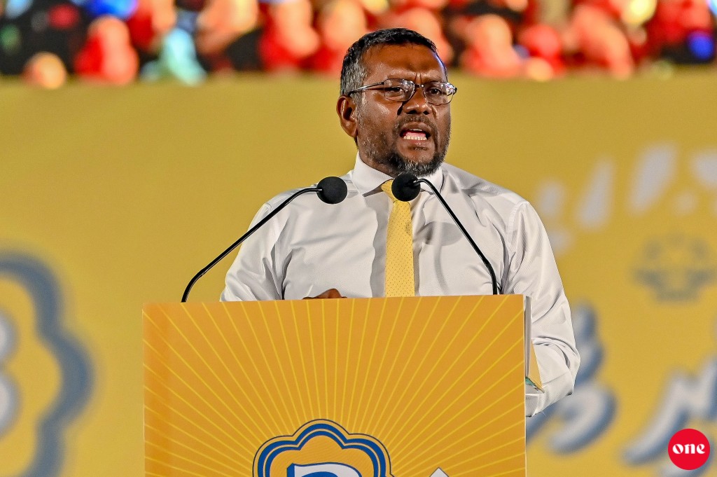 Muizzu ah Fayyaz maruhabaa dhannavaifi, vidhaalhuvee idhikolhuge gothugai MDP inn masahkaiy kuriah gendhaane kamah