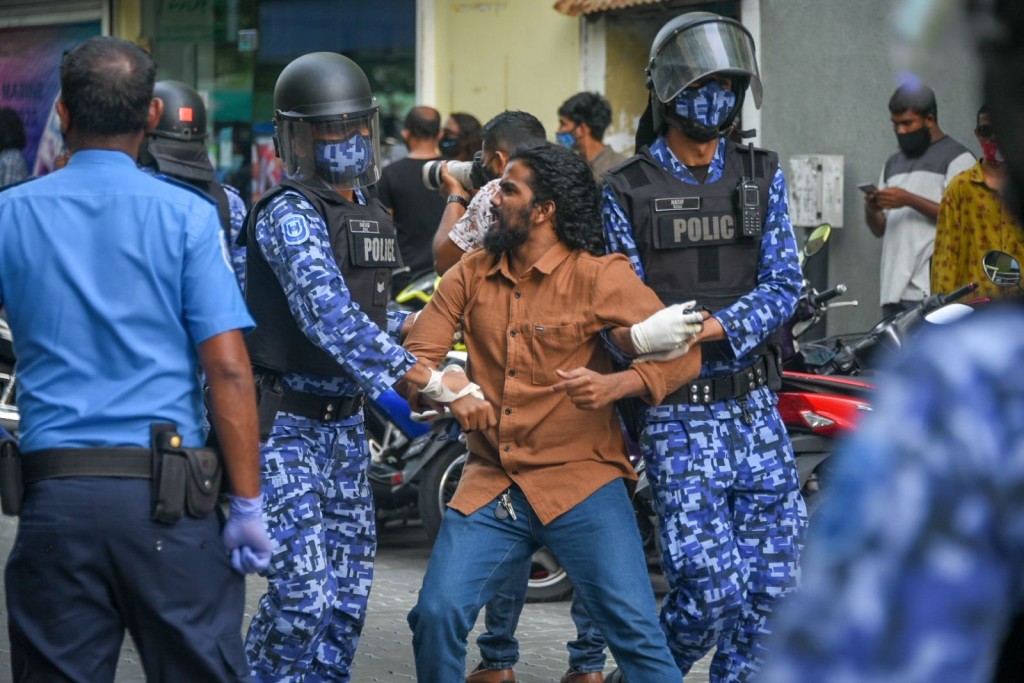 Police arrest 41 during motorcycle rally in Male'