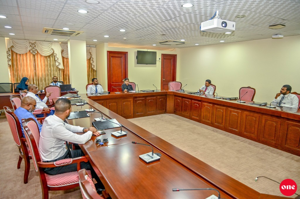 One Photo: Minivan muassasaathakuge committee ge bahdhaluvun