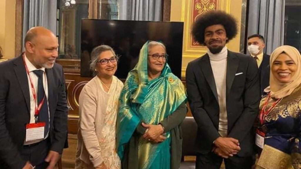 Bangladesh gaumee team thamseelukurevun vegen dhanee fahurakah: Hamza Choudhry