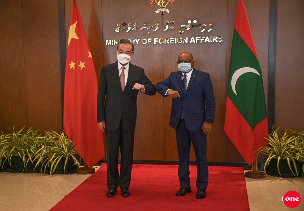 China ge Foreign Minister Wang Yi Raajje ah kurehvi dhathurufulhu