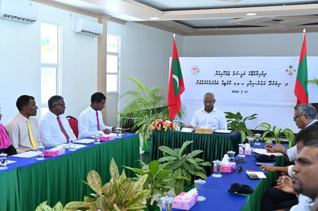 Nilandhoo ge tharaggeeah beynunvaa 7 kameh raees aa hissaa koffi