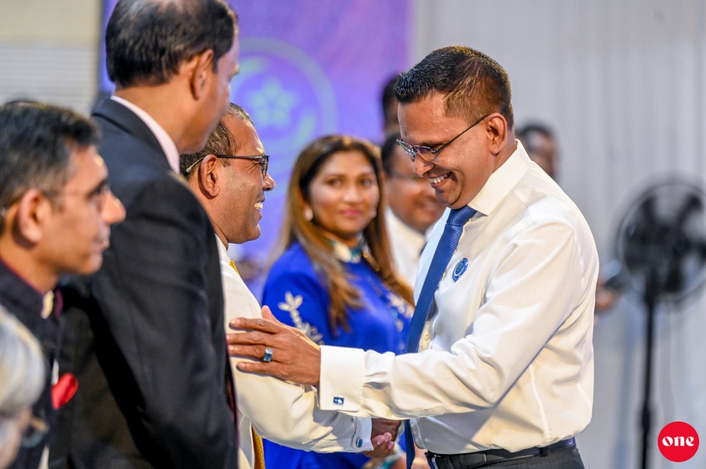 Nazim aai Nasheed ge gulhifaivaa hinithunvun, Baagheekan kandaalai mithurunge magaamah?