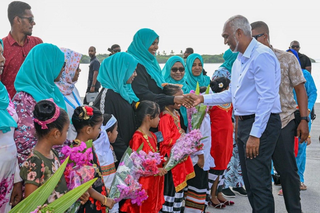 HA. Atoll inn Raees ah enme hoonu maruhabaa eh baarashun!