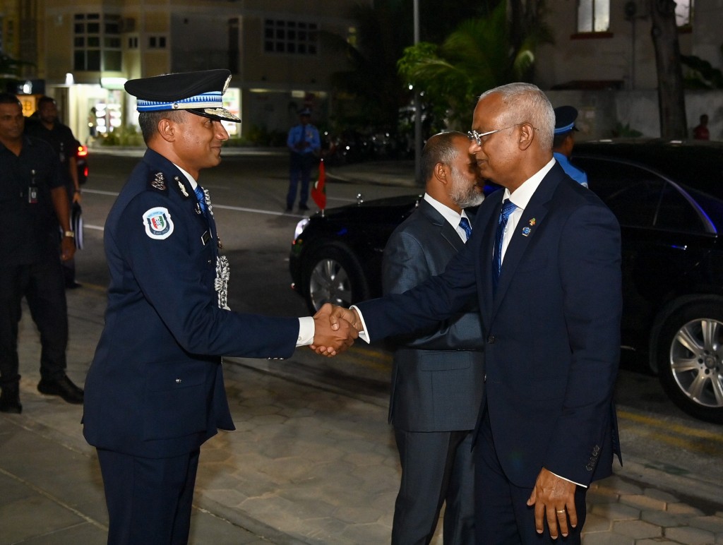 Inthihaabaa gulhuvai fuluhuna promotion dhinuma sarukaarun engi vaahaka dhogu koffi