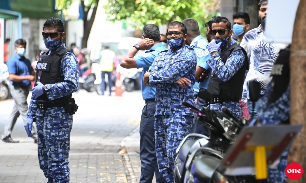 Majileehah javaabudhaaree vumah vaki vaki fuluhun dhaane!