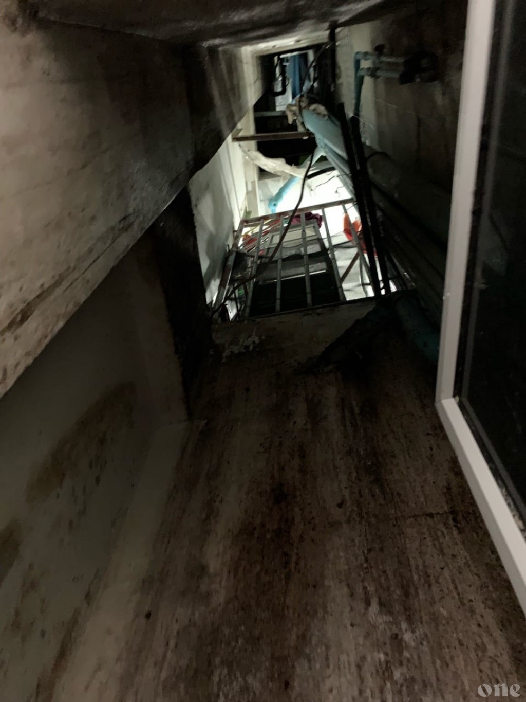 Elderly woman falls in to ventilation shaft from the fourth floor