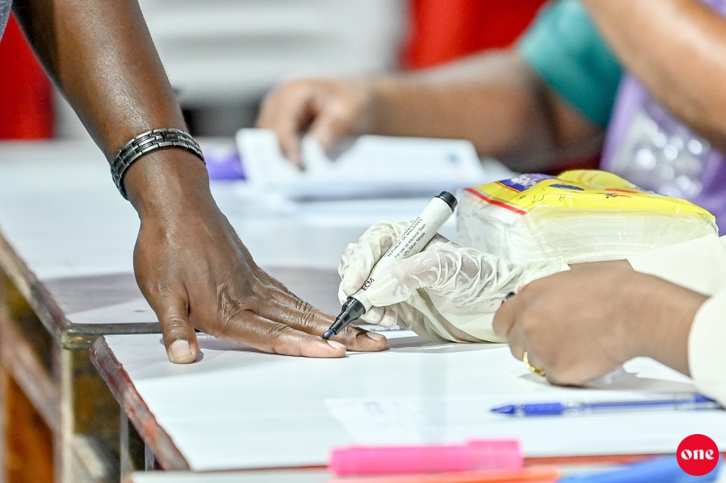 Inthihaabu monitor koh, observe kuran beyruge 165 faraatheh