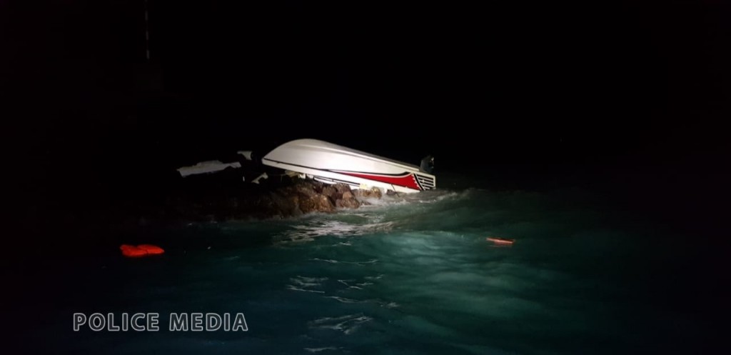 R. Maduvvaree kairin bandun jahaali dingy akun 4 meehun salaamaiy kohfi