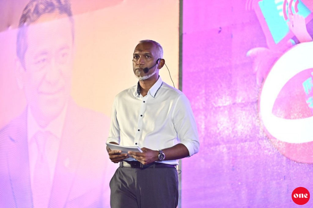 Goathithah athunulaanan, sarukaaruge haradhugai gedhoru hadhaidheynan: Muizzu