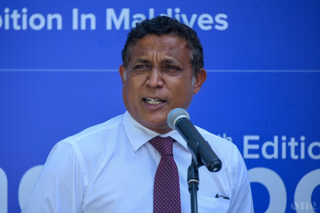 Minister Aslam ah Majlis in ruhun dheefi