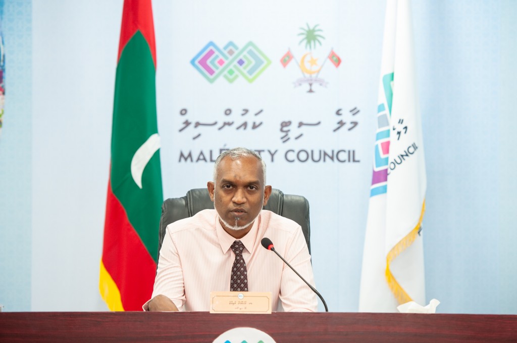 Uthuru faraathu falhuthereyn nagaanee bidheyseenge gedhorah hadhaigen ulhey dhoanithah ekani: Mayor