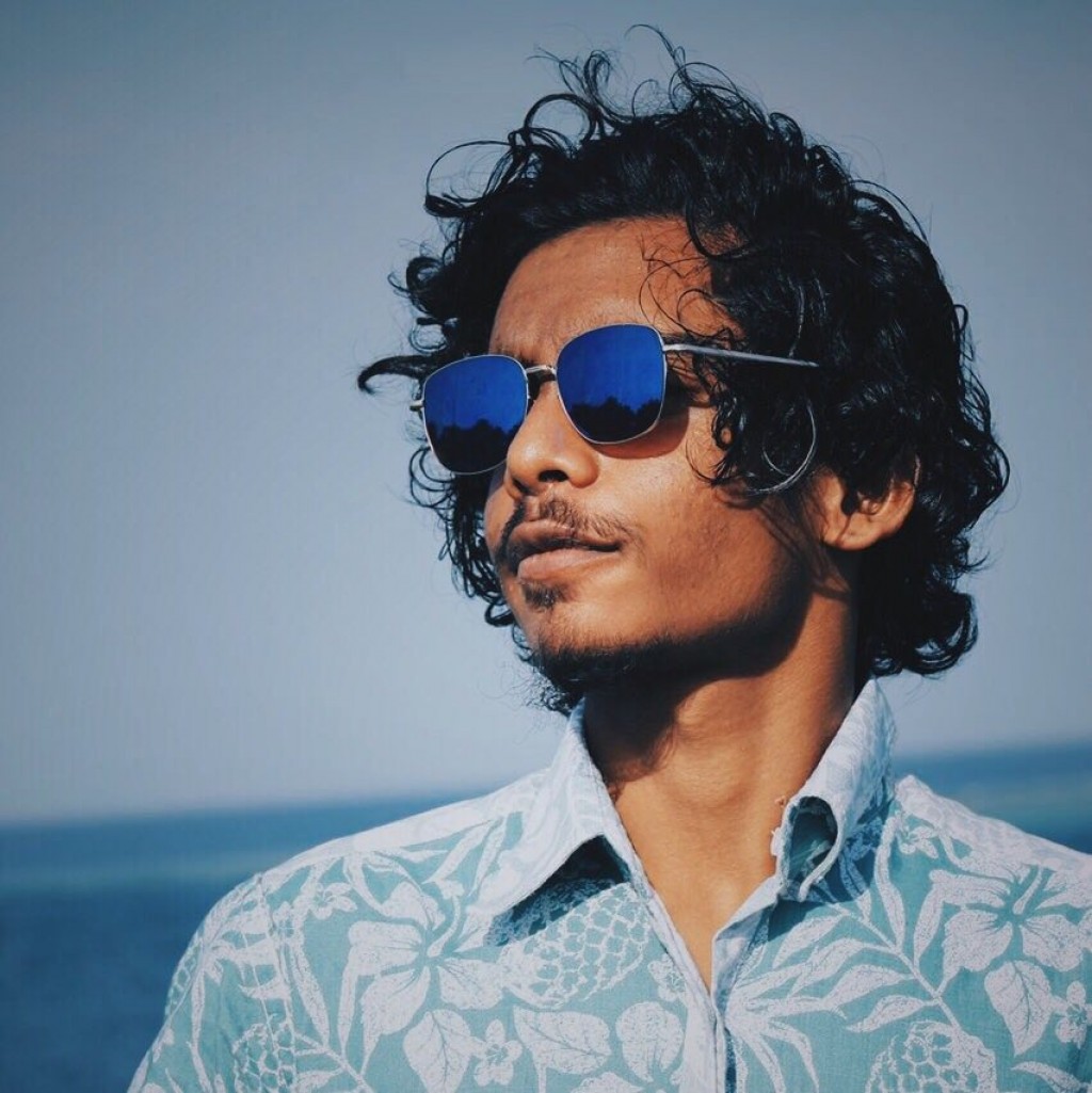 Afhamge maraa gulhigen Dhivehi fuluhunge team eh Lanka ah
