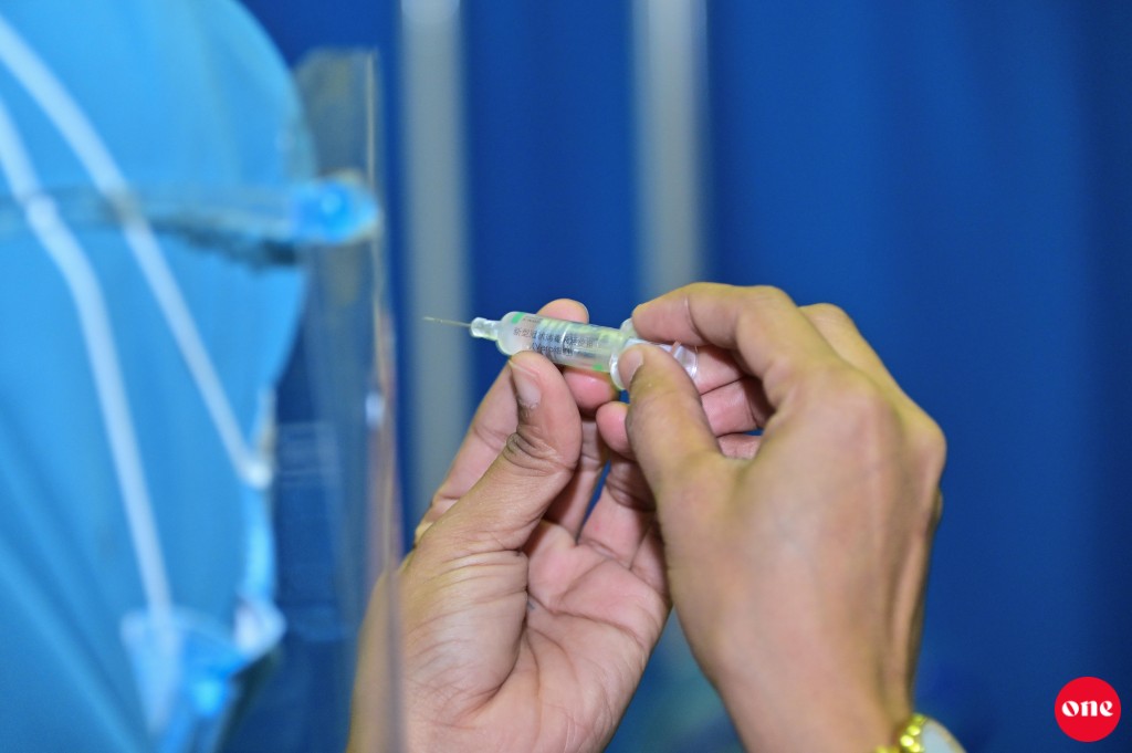 Enme kureen vaccine furihama kurumuge amaazu, mulhi dhuniye ah namoonaa dhakkai Dhiveheen aanmu dhiriulhumaa dhimaa ah