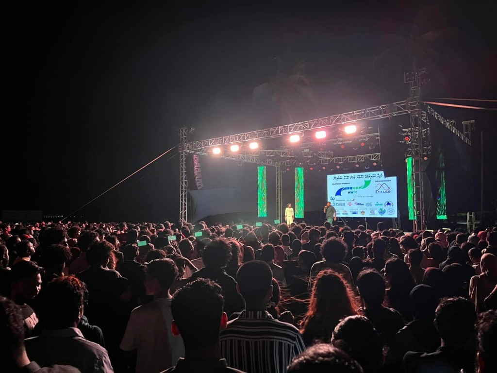 Bodu eid ah maafushi thayyaaru vanee, havaa aai colour run ves onnaane