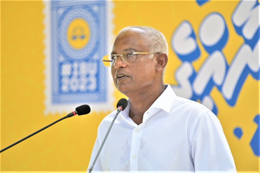 Ehves rasheh baakee'eh nukuraanan, ekamaku Felidhoo rayyihun amilla ah baakee nuvumah edhen: Raees