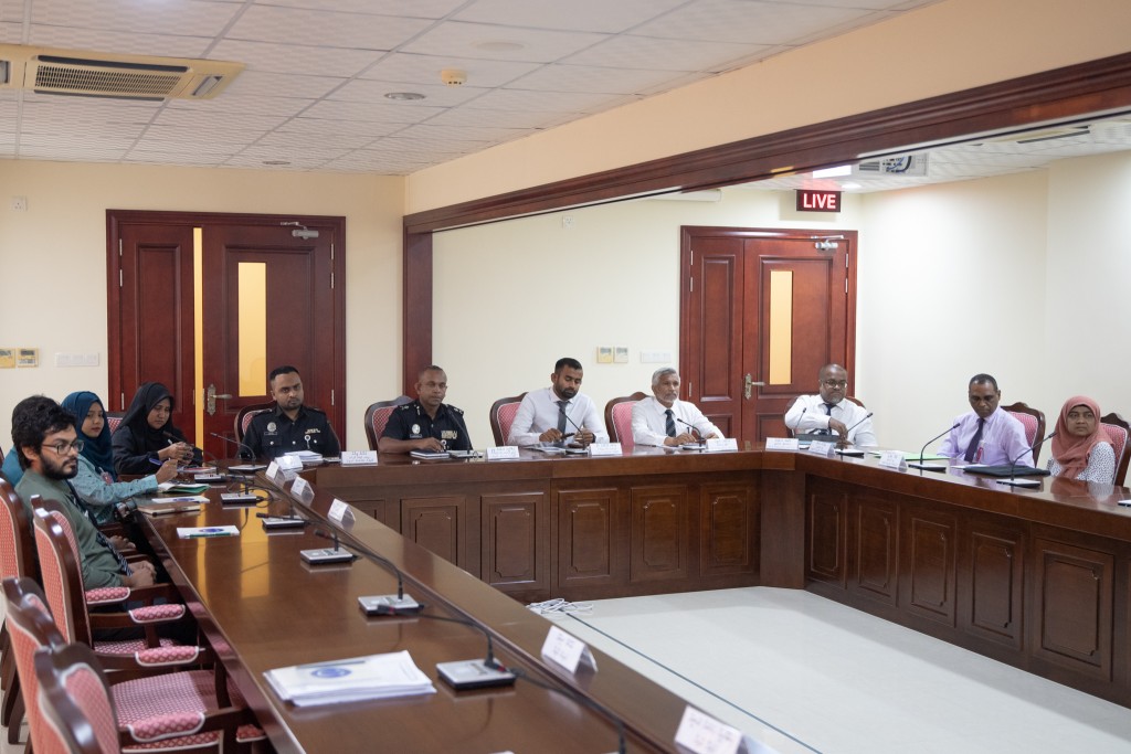 Nahama gothugai beynunkuraa sim card thah block koh, ekakah sim negey minvareh May mahu kanda'alhanee