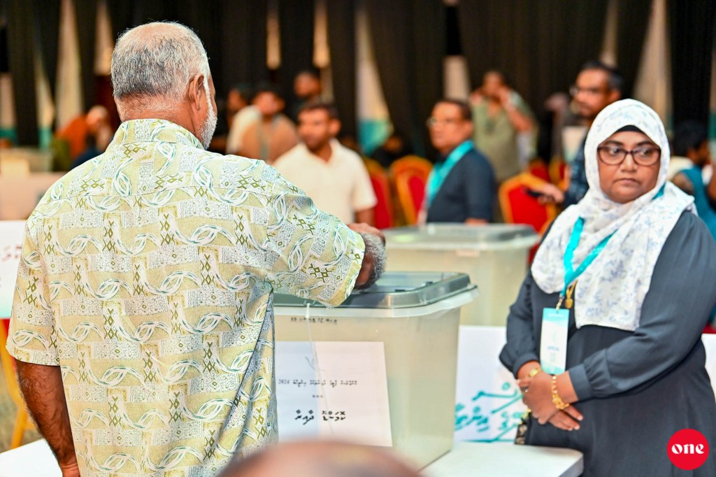 Aa usooluge furathama by-Election, 11 dhaairaaehggai 20 foshi, madhuevs vedhaane: Elections
