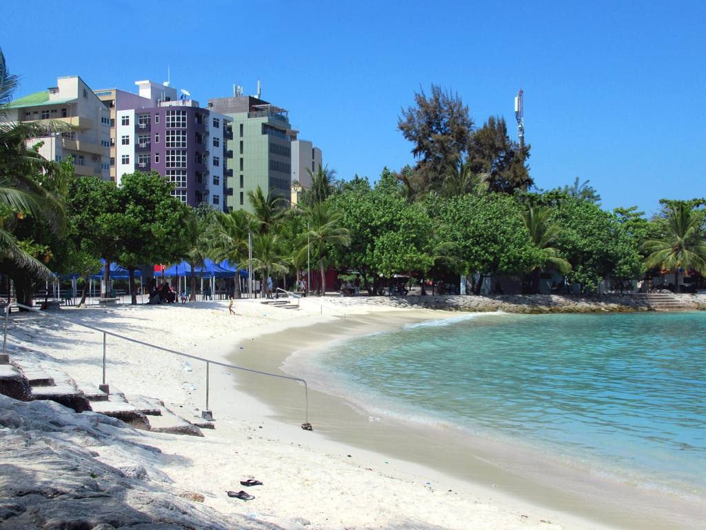 Artificial beach gai anhenakah aniyaakuri massala fuluhun thahugeegu kuran fashaifi