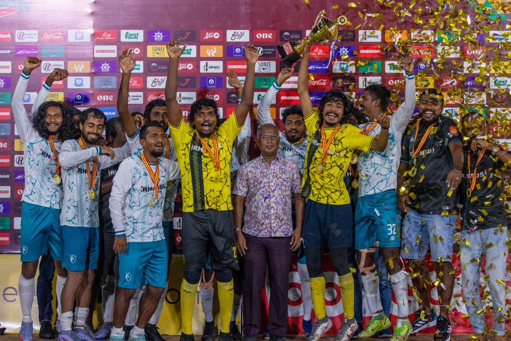 K. Gaafaru, Adh. Maamigilli adhi Gdh. Vaadhoo in zone champion kan hoadhaifi