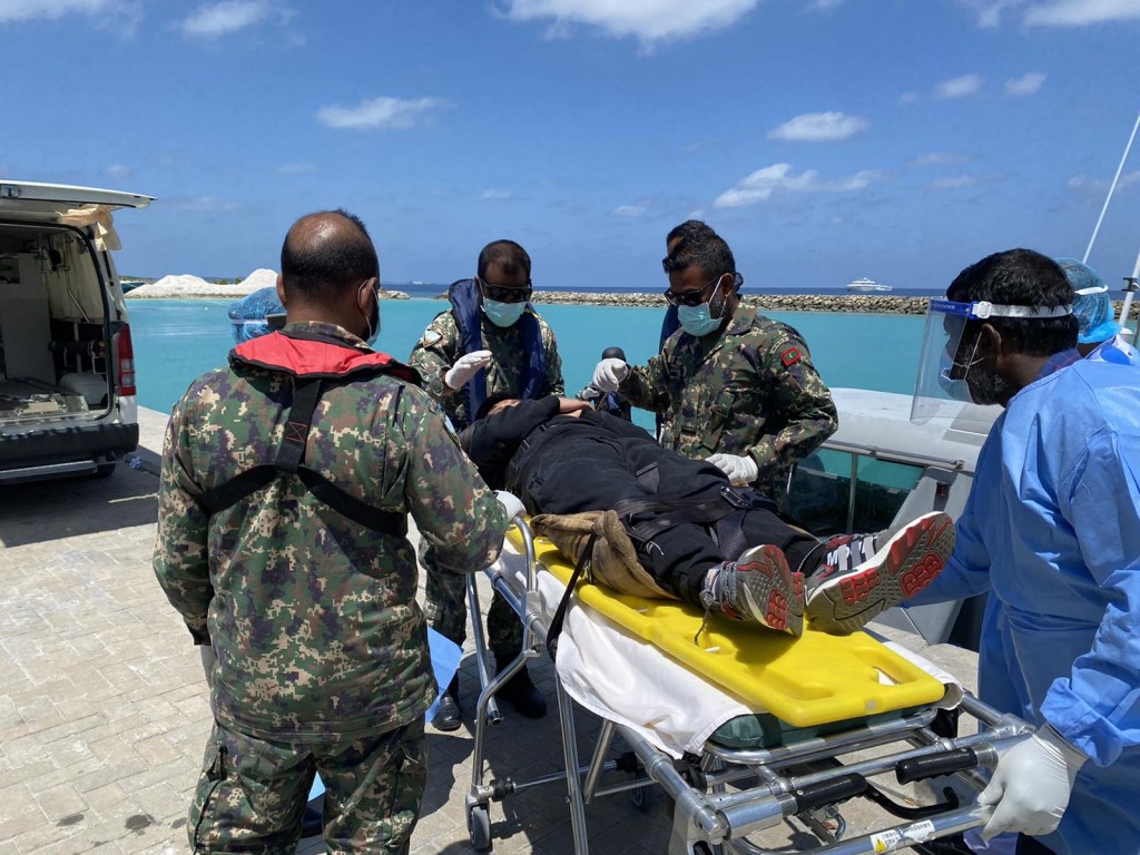 Aagu boatehggai huri meehaku haalu dherave sifain eheetheri vejje