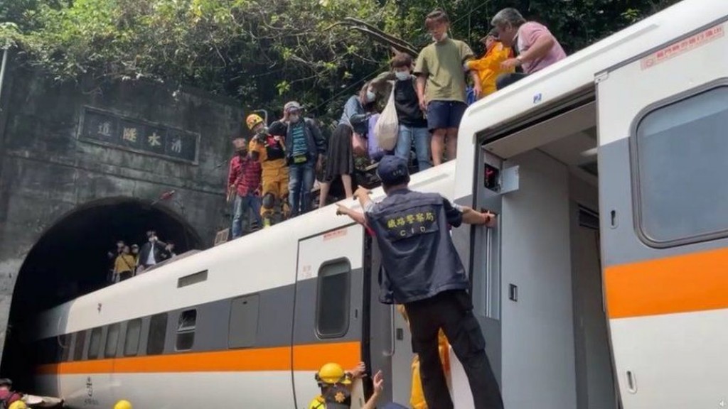 Taiwan gai reyleh accident ve 50 meehun maruvehjje