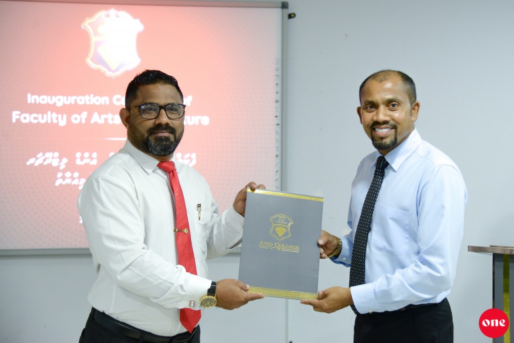 Avid College gai Feculty of Arts and Literature ufahddhavai Deen akah Ashraf
