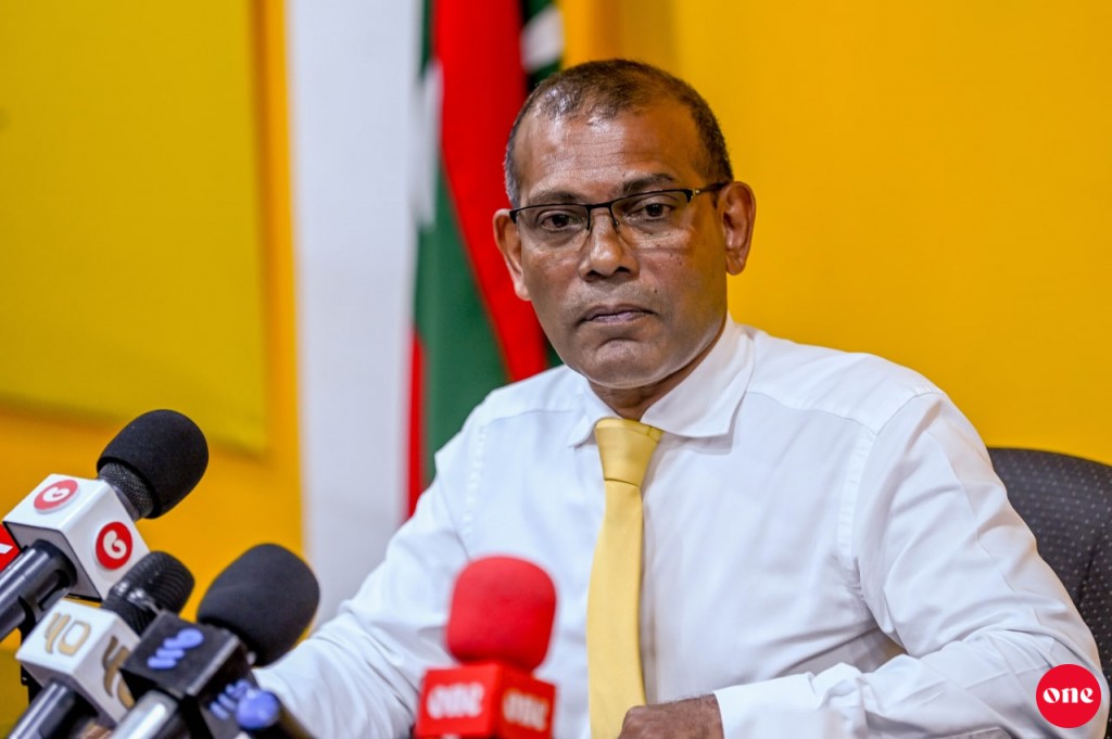 Fayyaz akee varah hinguntheri beyfulheh, boaganvilla aai kenereegeyge gulhun enmennahves engeyne: Nasheed