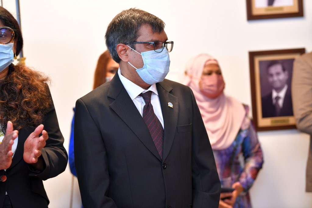 Fathuhulla Jameel dhevvi tie alhuhvaigen uhthama fandiyaaru!