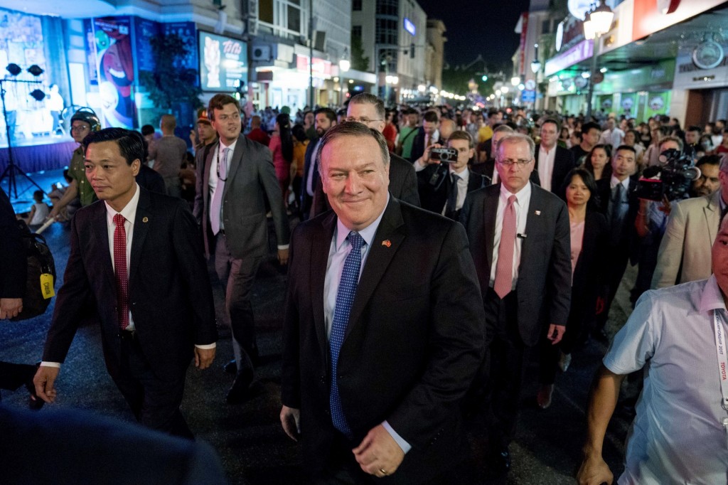 Pompeo wraps up Asia tour in Vietnam following prisoner release